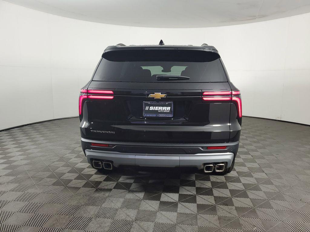 new 2026 Chevrolet Traverse car, priced at $43,220