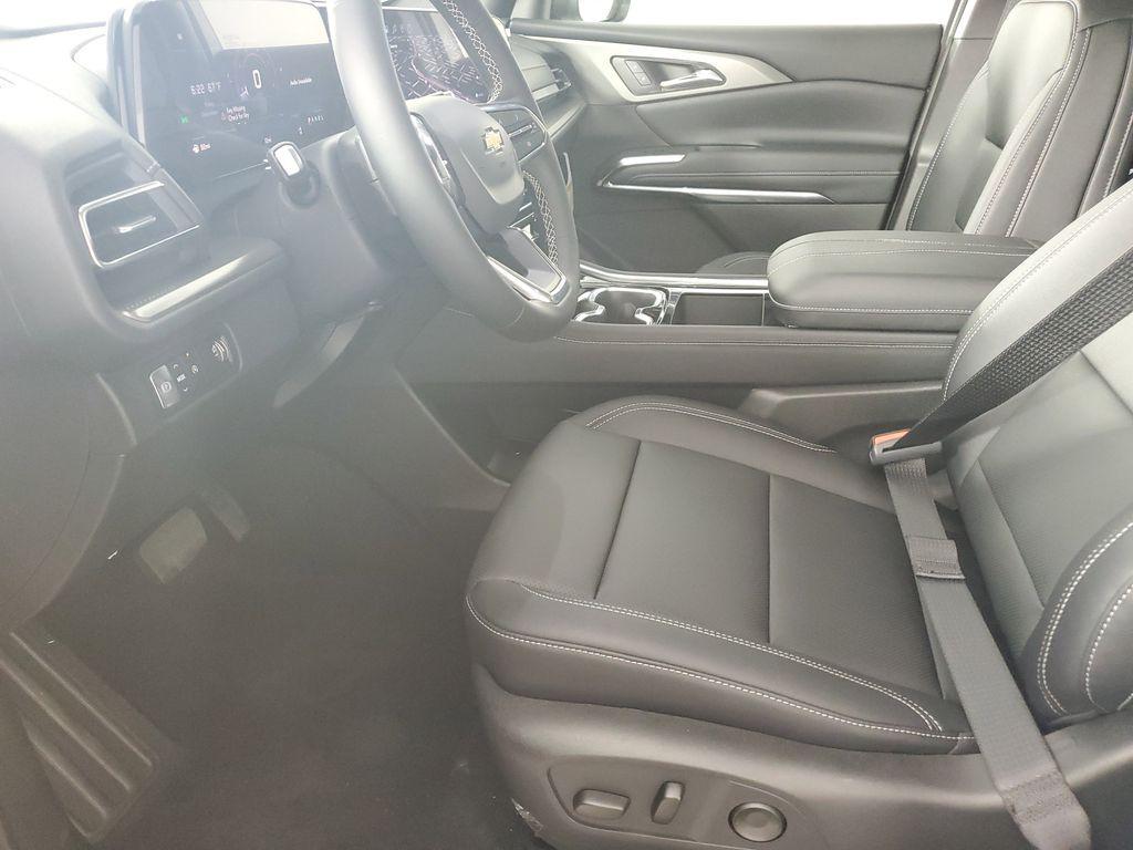 new 2026 Chevrolet Traverse car, priced at $46,745