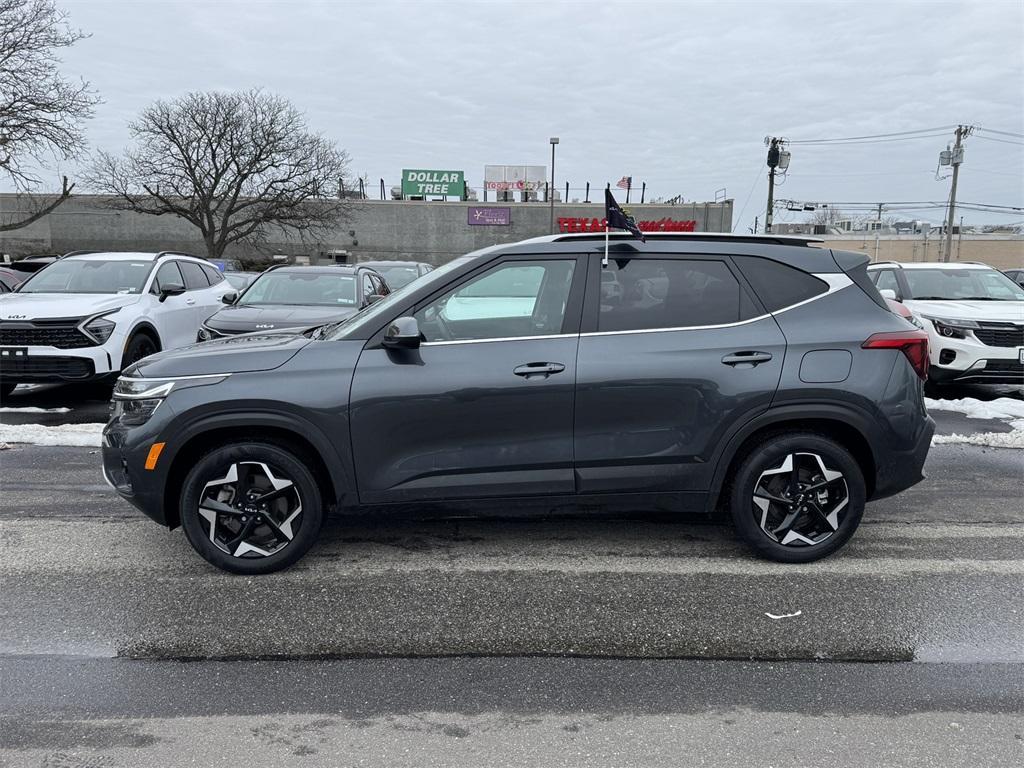 used 2025 Kia Seltos car, priced at $24,955