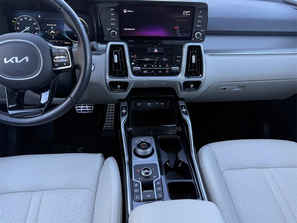 used 2022 Kia Sorento Plug-In Hybrid car, priced at $27,678