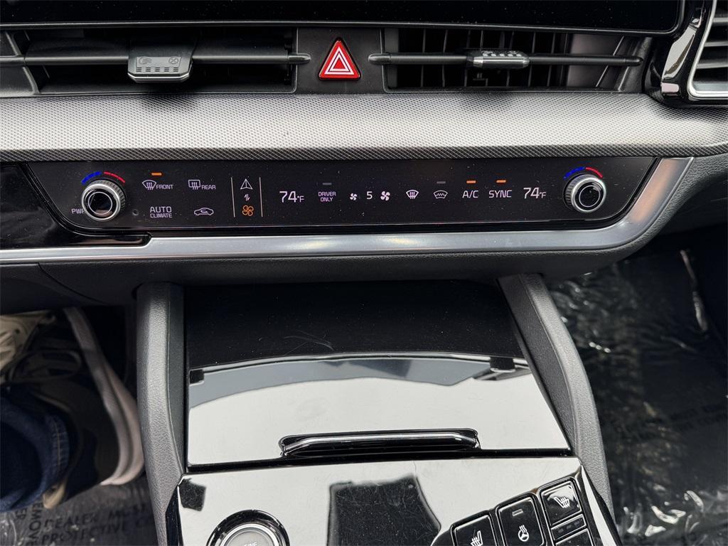 used 2023 Kia Sportage Hybrid car, priced at $28,115