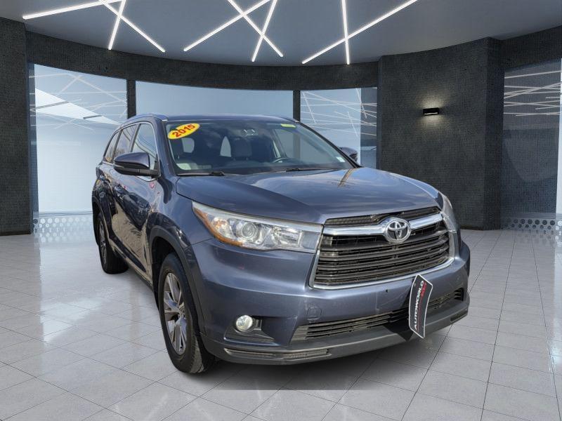 used 2015 Toyota Highlander car, priced at $18,544
