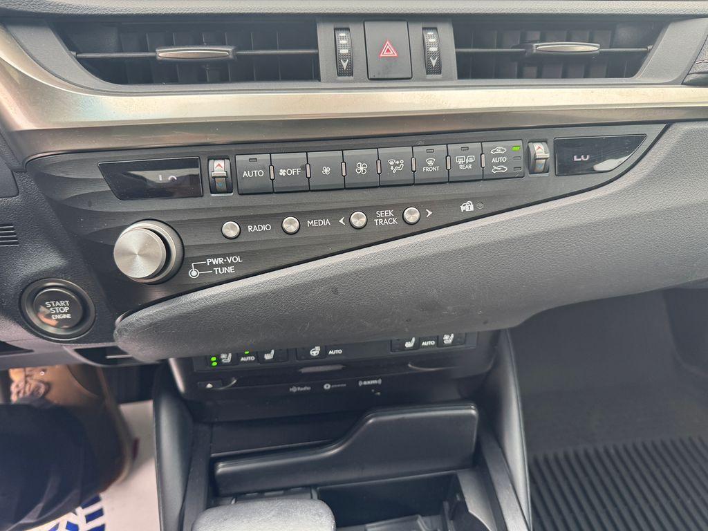 used 2021 Lexus ES 350 car, priced at $32,990