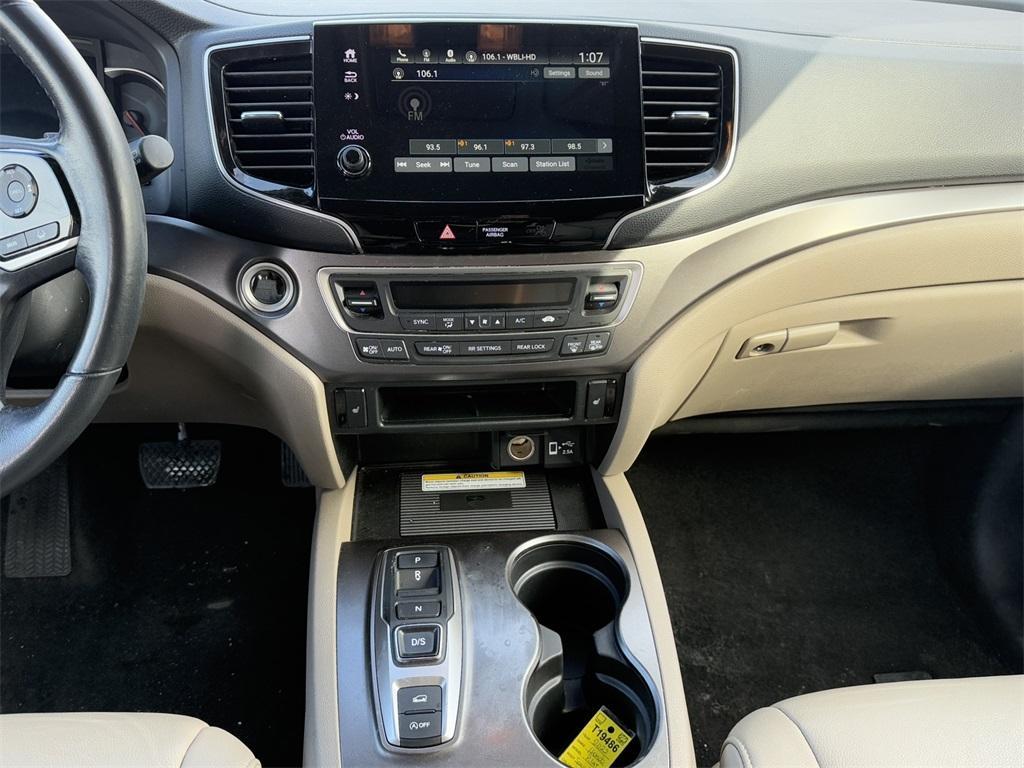 used 2022 Honda Pilot car, priced at $28,305