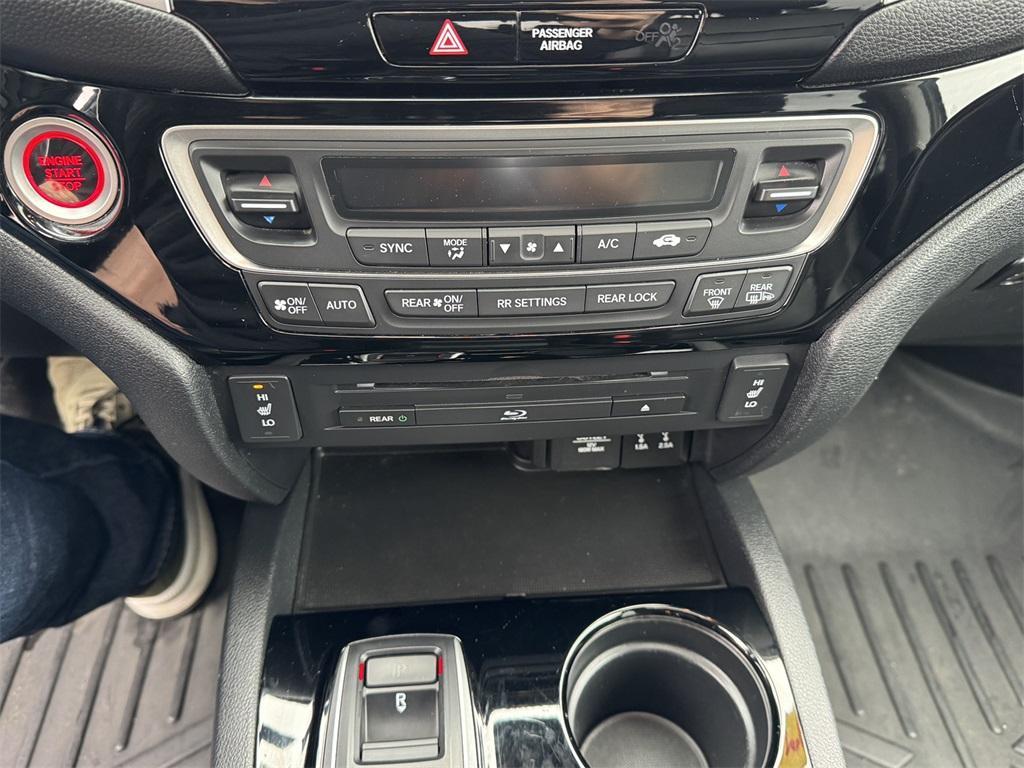 used 2016 Honda Pilot car, priced at $15,005