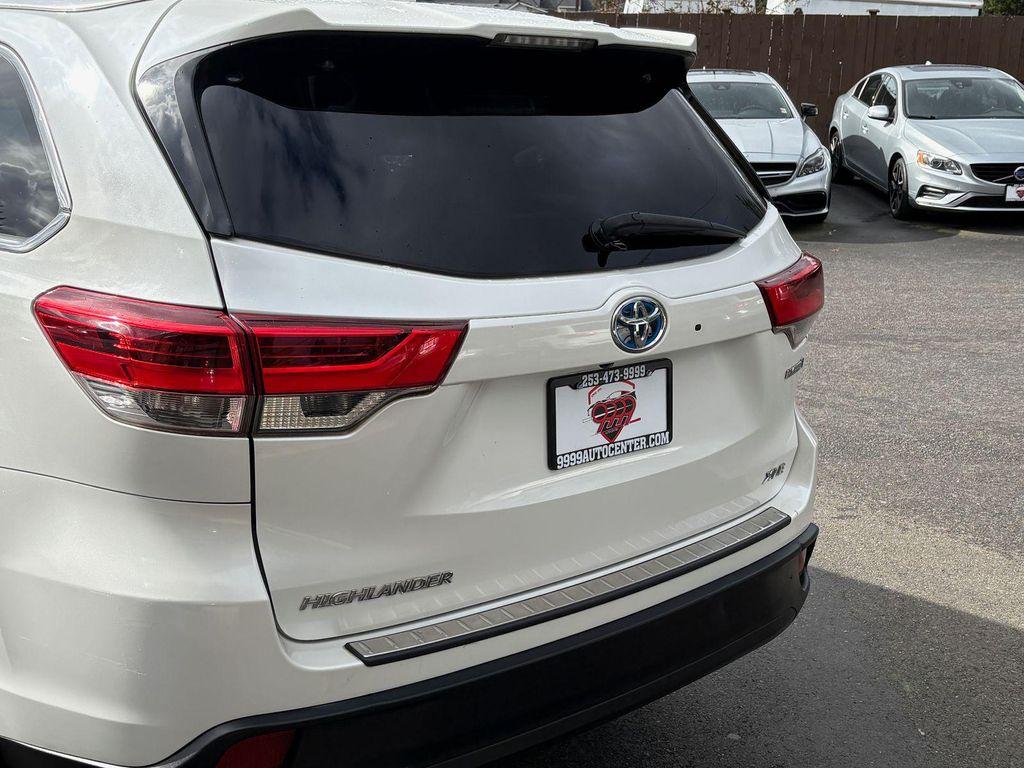 used 2017 Toyota Highlander Hybrid car, priced at $19,995