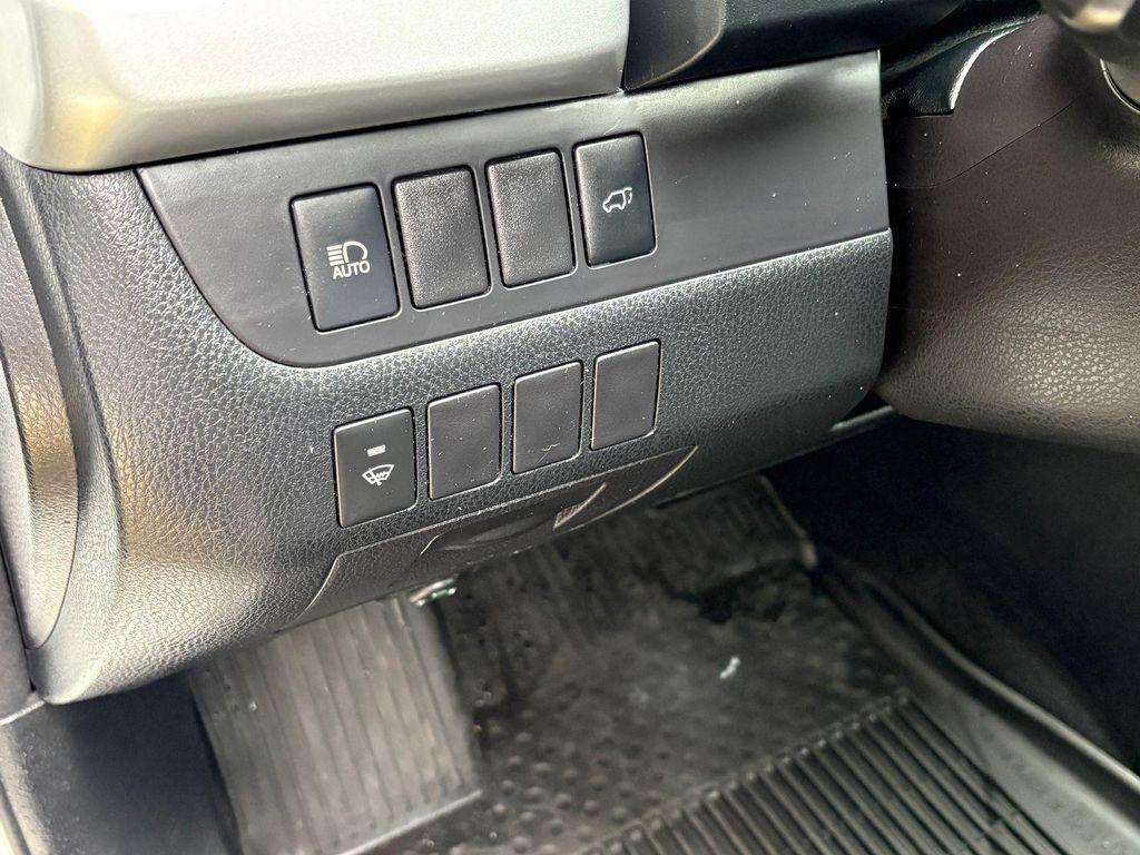 used 2017 Toyota Highlander Hybrid car, priced at $19,995