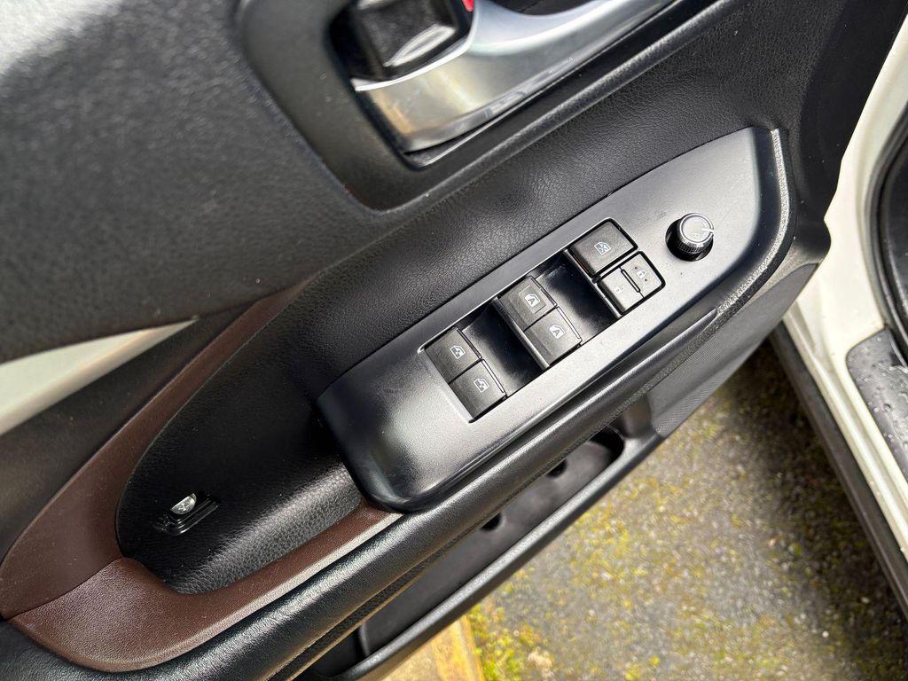 used 2017 Toyota Highlander Hybrid car, priced at $19,995