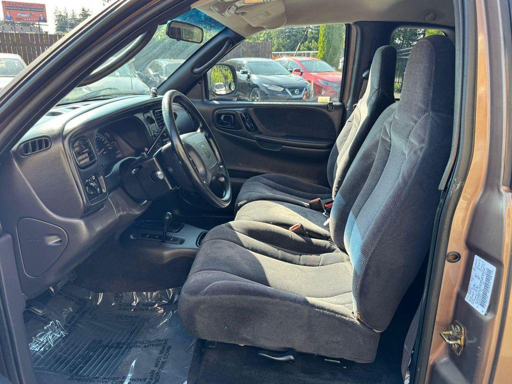 used 2000 Dodge Dakota car, priced at $7,695