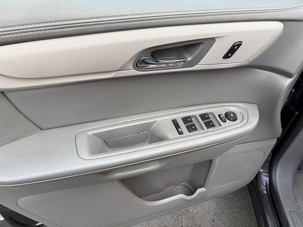 used 2017 Chevrolet Traverse car, priced at $12,995