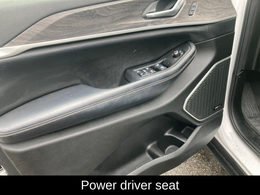 used 2023 Jeep Grand Cherokee car, priced at $31,500