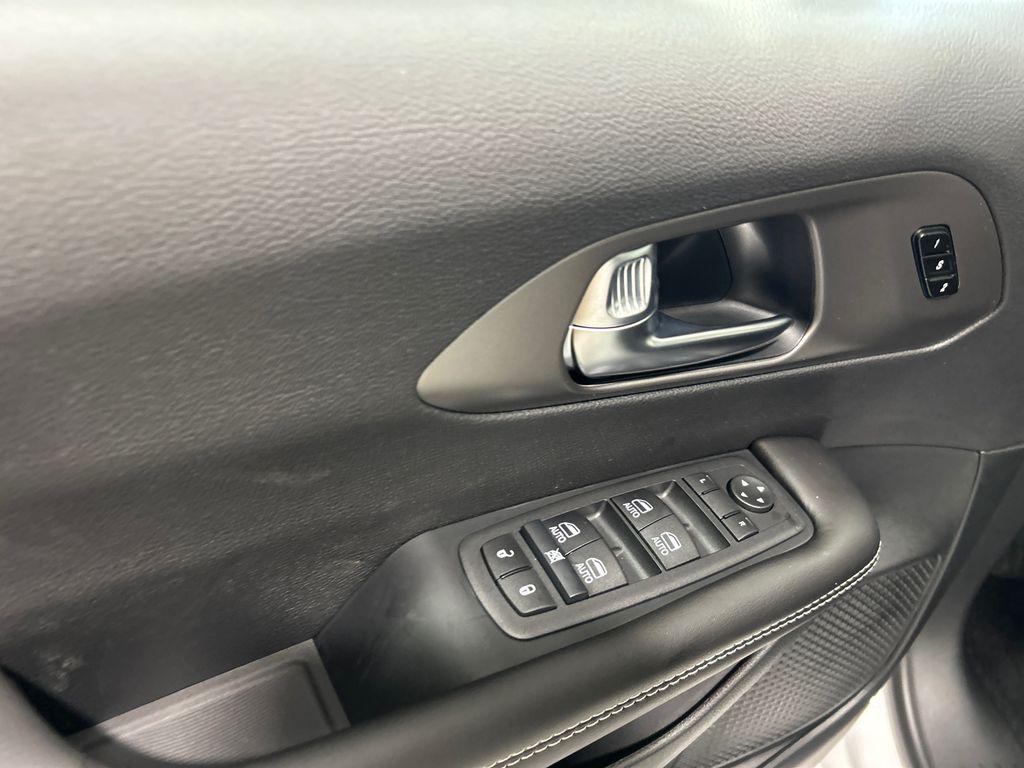 new 2027 Chrysler Pacifica car, priced at $48,543