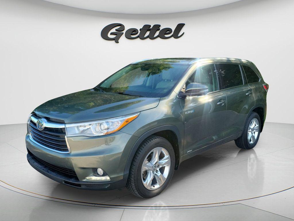 used 2016 Toyota Highlander Hybrid car, priced at $24,884