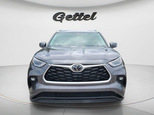 used 2023 Toyota Highlander car, priced at $37,984