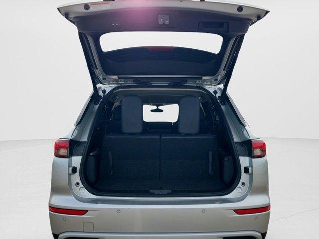 used 2024 Mitsubishi Outlander car, priced at $24,176