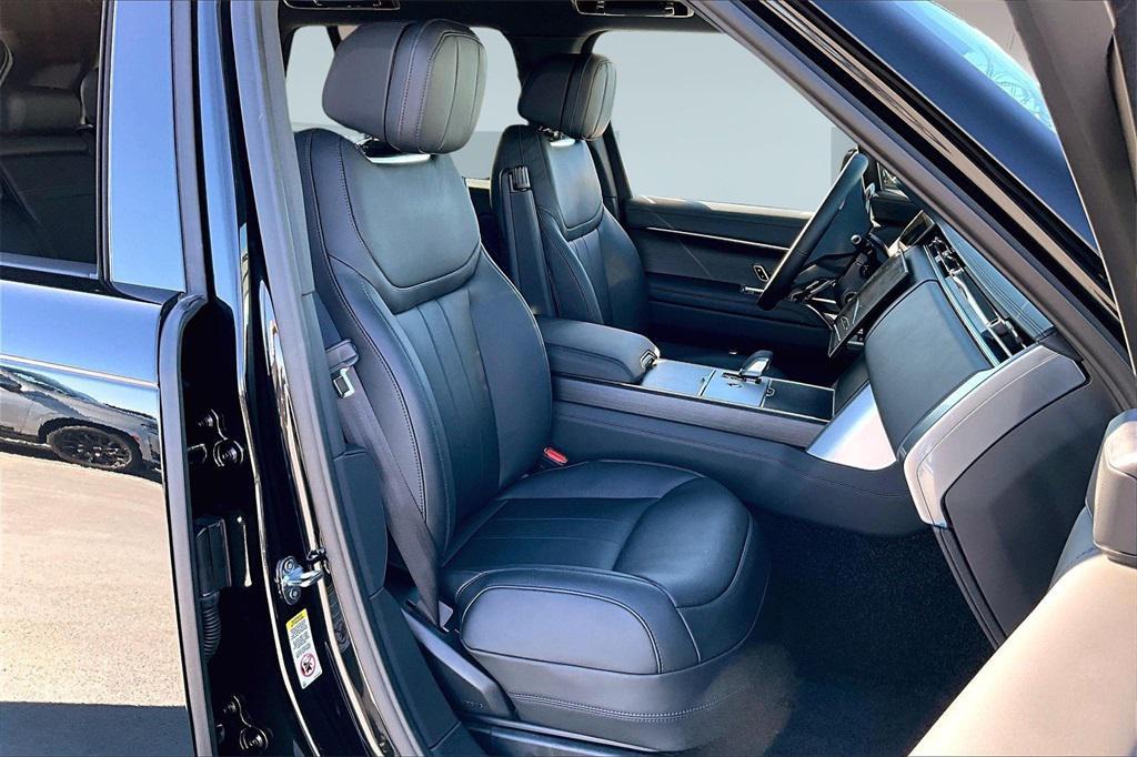 new 2025 Land Rover Range Rover car, priced at $133,535