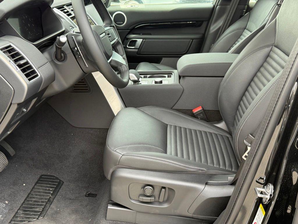 new 2025 Land Rover Discovery car, priced at $66,053