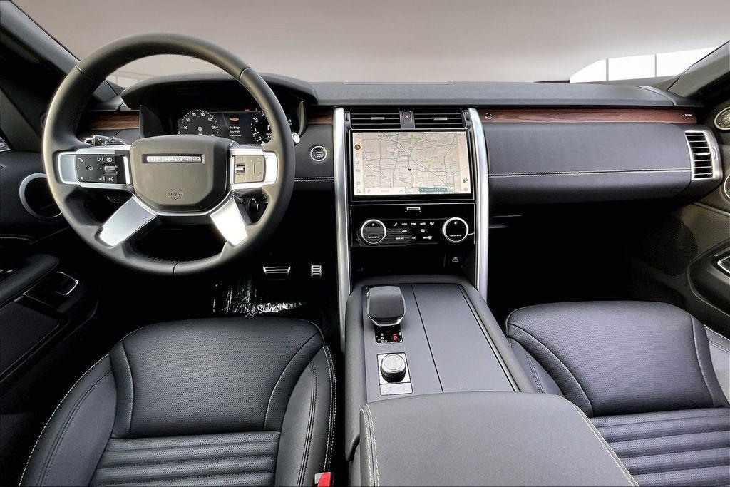 new 2025 Land Rover Discovery car, priced at $75,953