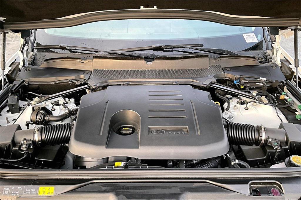 new 2025 Land Rover Discovery car, priced at $79,093