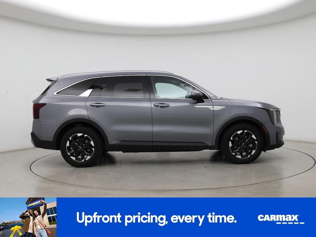 used 2024 Kia Sorento car, priced at $26,998