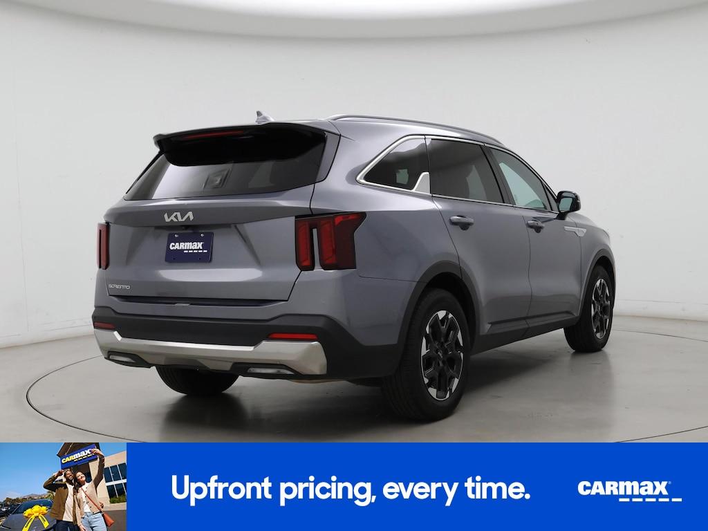 used 2024 Kia Sorento car, priced at $26,998