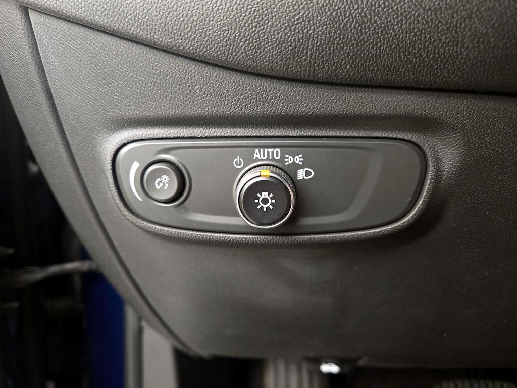 used 2022 Chevrolet Equinox car, priced at $18,998