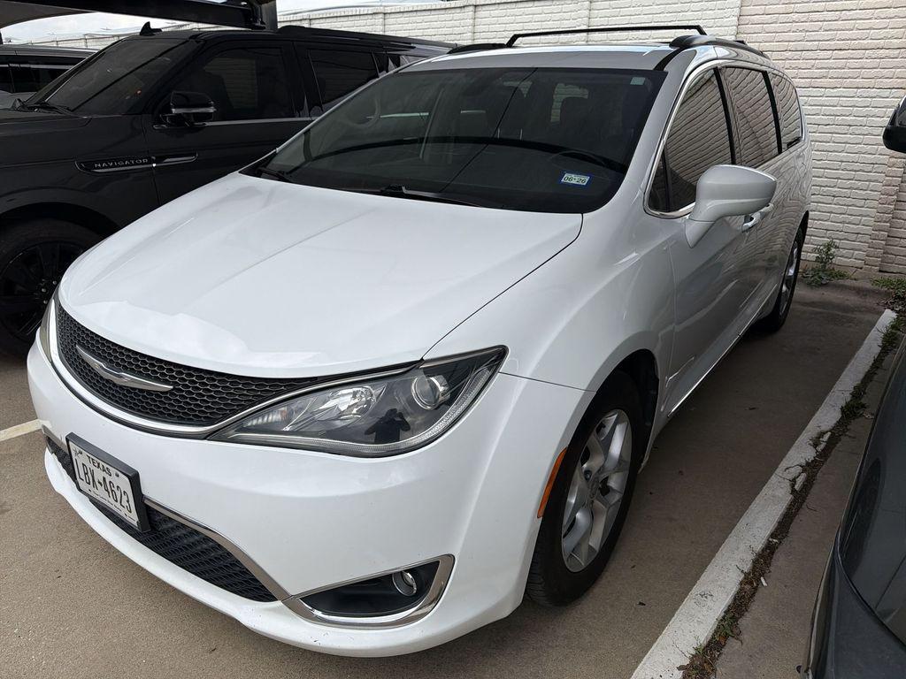 used 2017 Chrysler Pacifica car, priced at $9,981
