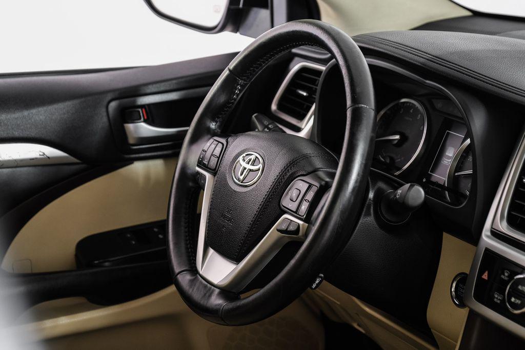 used 2019 Toyota Highlander car, priced at $18,781