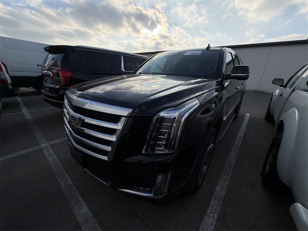 used 2020 Cadillac Escalade ESV car, priced at $35,981