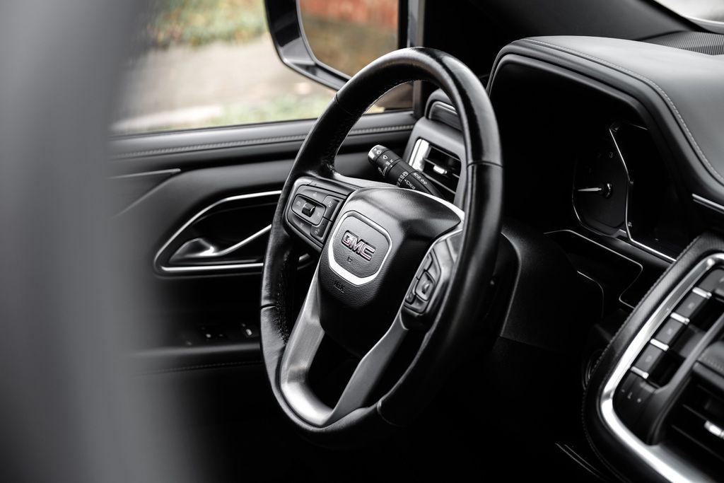 used 2021 GMC Yukon XL car, priced at $37,581