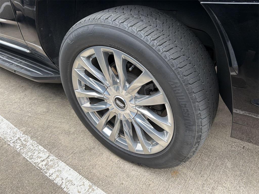 used 2021 Cadillac Escalade ESV car, priced at $49,781