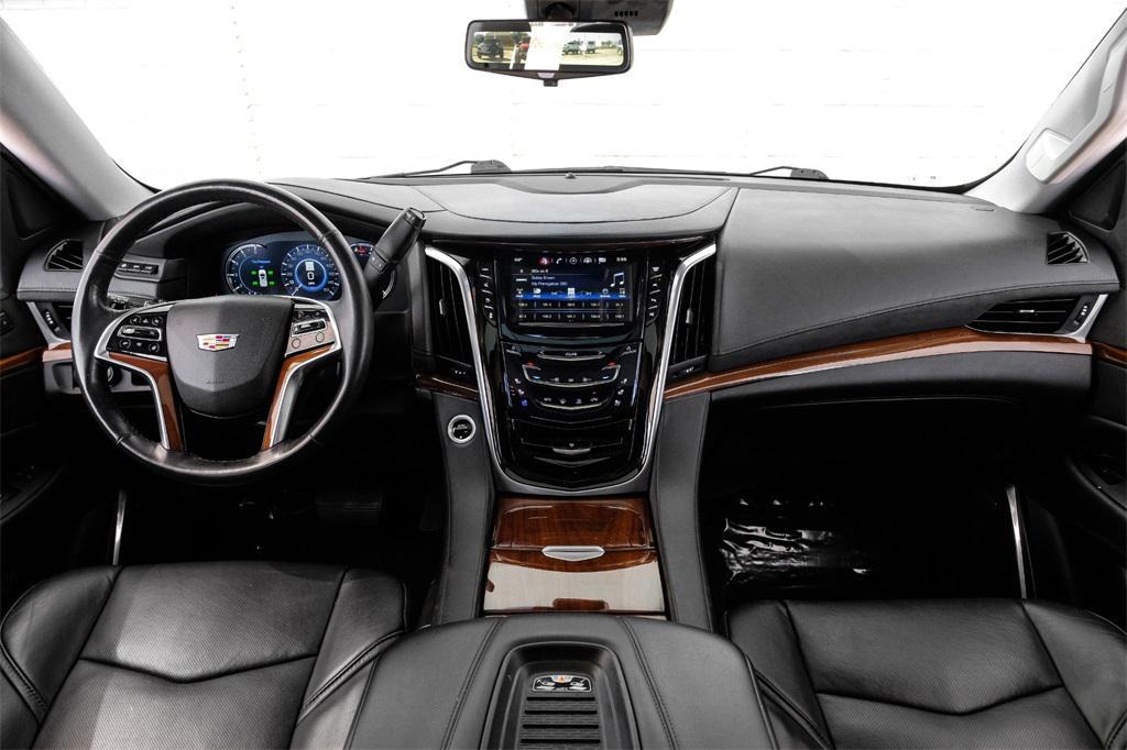 used 2019 Cadillac Escalade ESV car, priced at $25,981