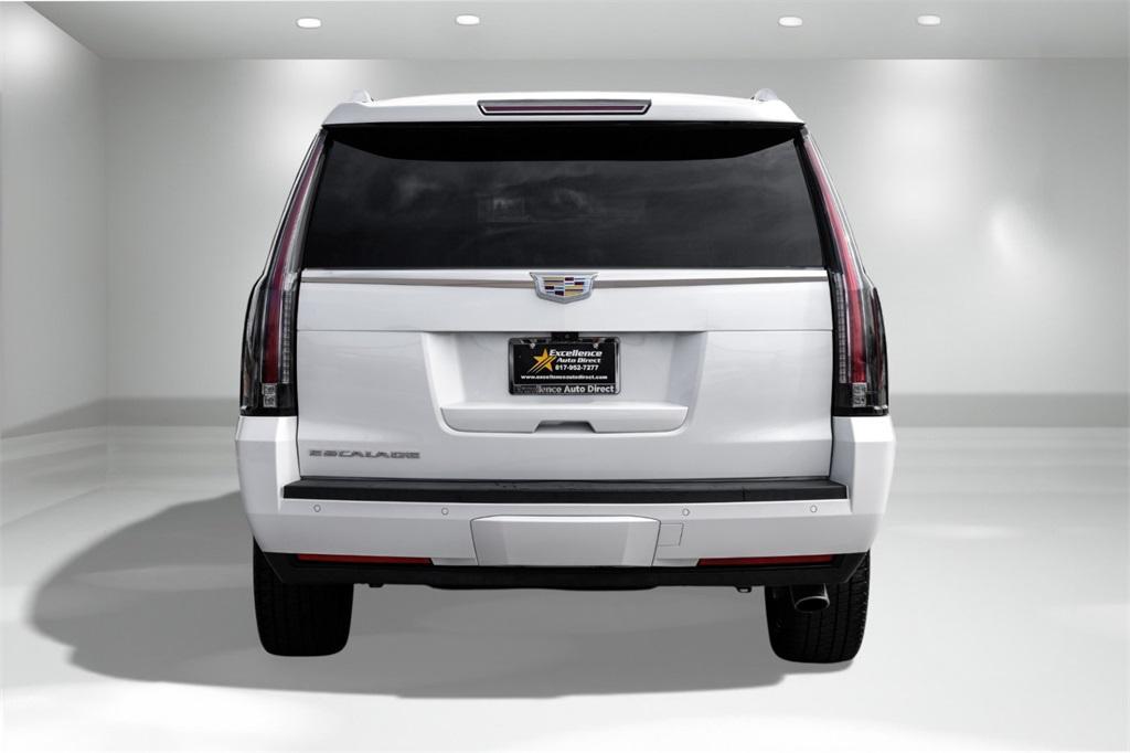 used 2020 Cadillac Escalade ESV car, priced at $36,781