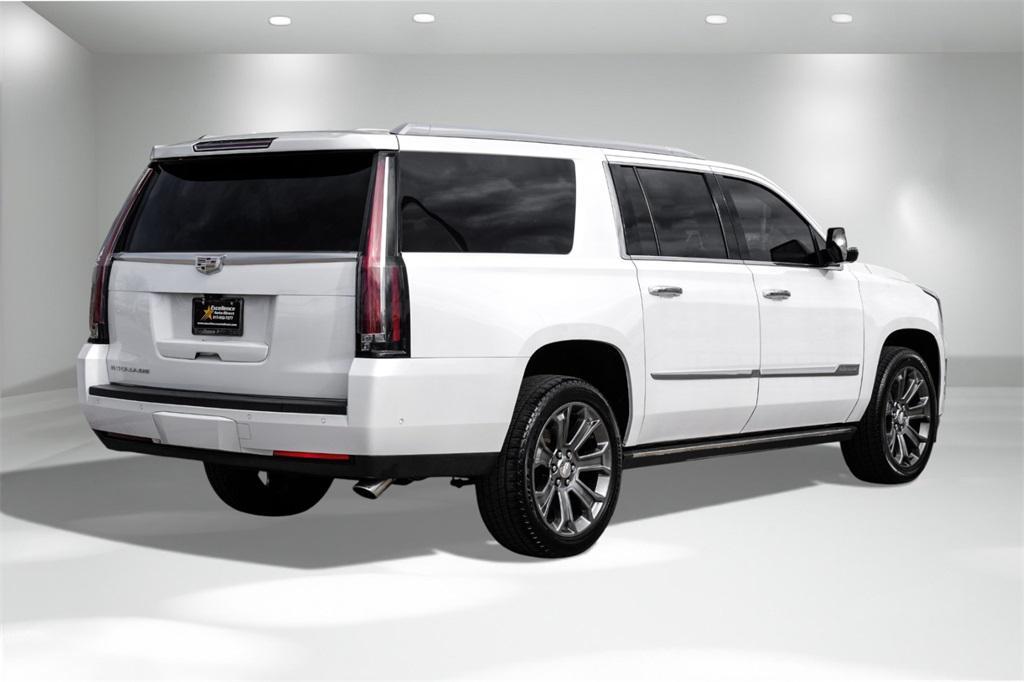 used 2020 Cadillac Escalade ESV car, priced at $36,781