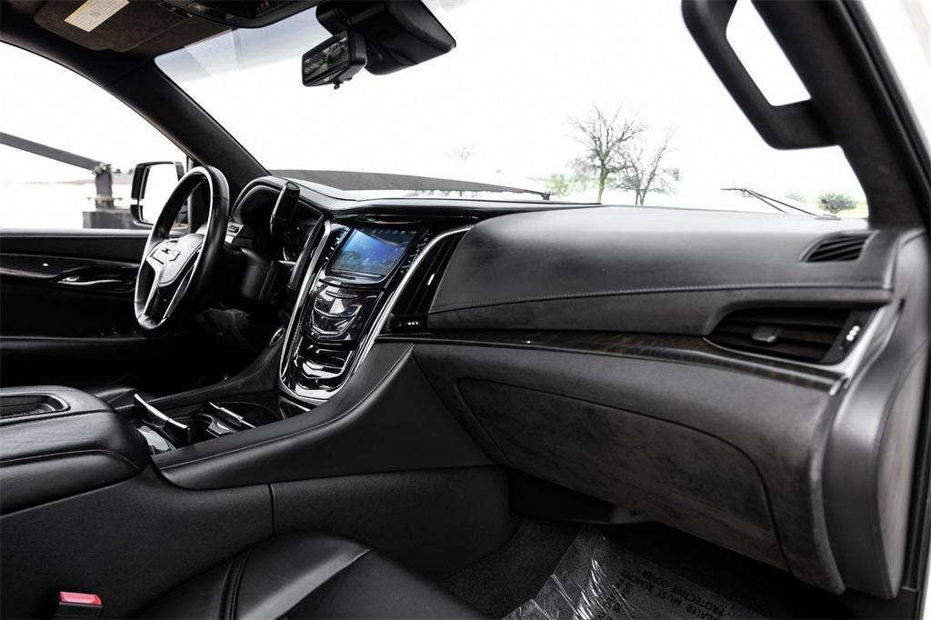 used 2020 Cadillac Escalade ESV car, priced at $36,781