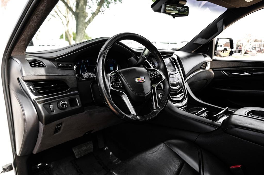 used 2020 Cadillac Escalade ESV car, priced at $36,781