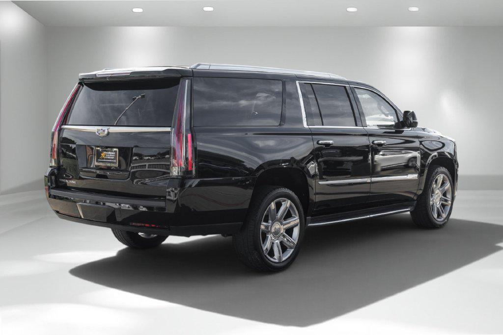 used 2019 Cadillac Escalade ESV car, priced at $22,381
