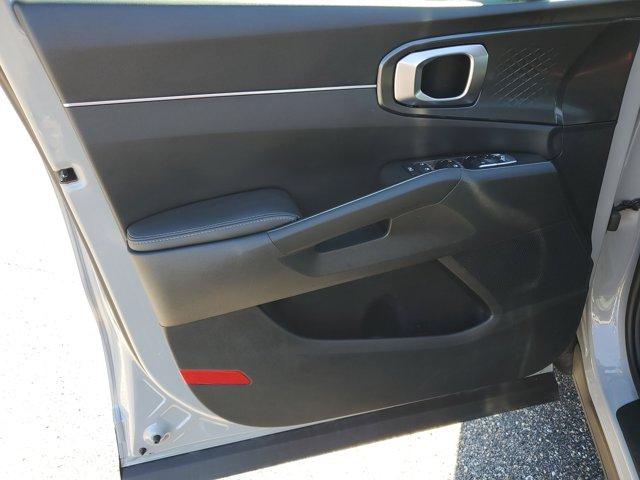 used 2024 Kia Sorento car, priced at $30,887