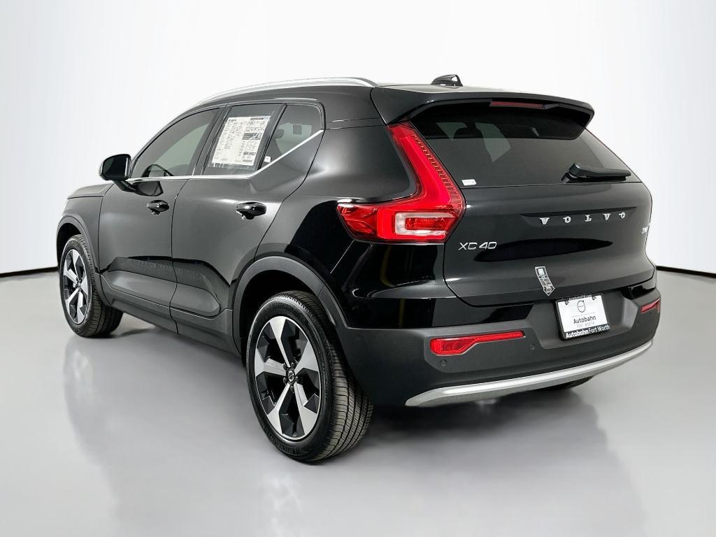 new 2025 Volvo XC40 car, priced at $39,315