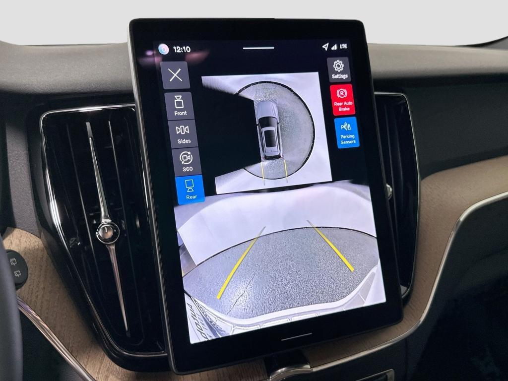 new 2026 Volvo XC60 car, priced at $57,985