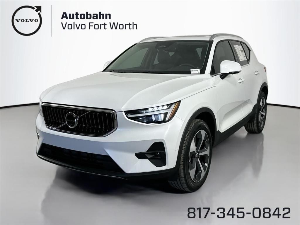 new 2025 Volvo XC40 car, priced at $39,315