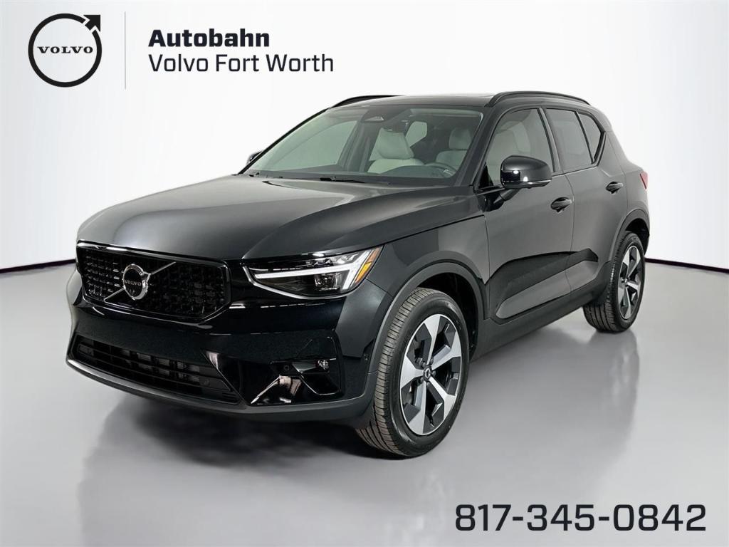 new 2025 Volvo XC40 car, priced at $39,315