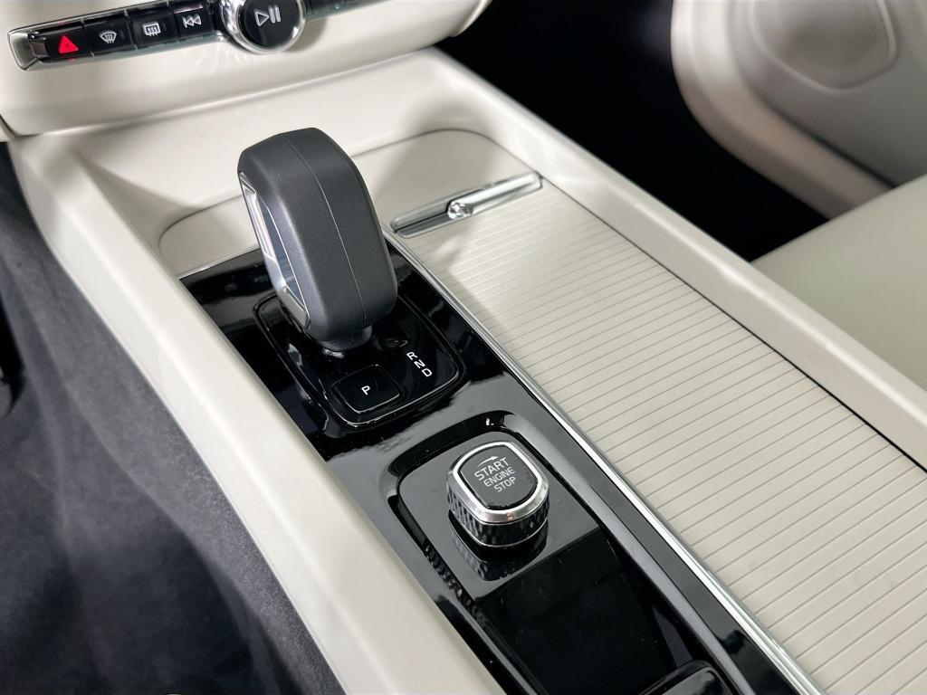 new 2025 Volvo XC60 Plug-In Hybrid car, priced at $52,435