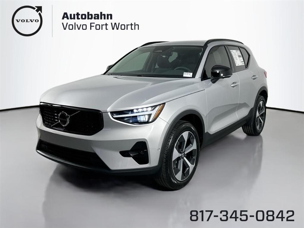 new 2025 Volvo XC40 car, priced at $39,318