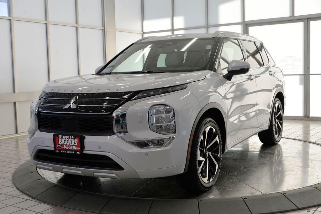 used 2022 Mitsubishi Outlander car, priced at $19,911