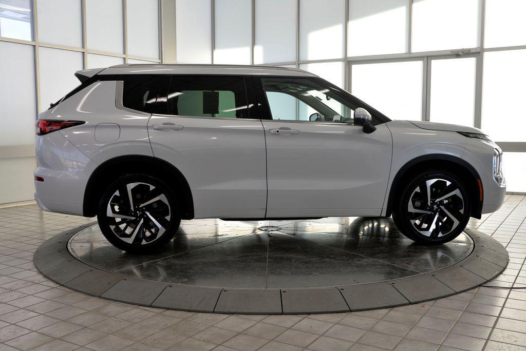 used 2022 Mitsubishi Outlander car, priced at $19,911