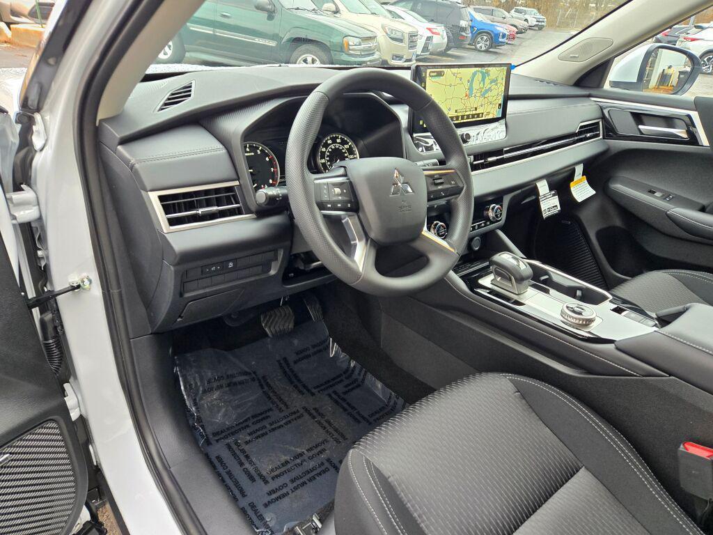 new 2026 Mitsubishi Outlander car, priced at $33,843