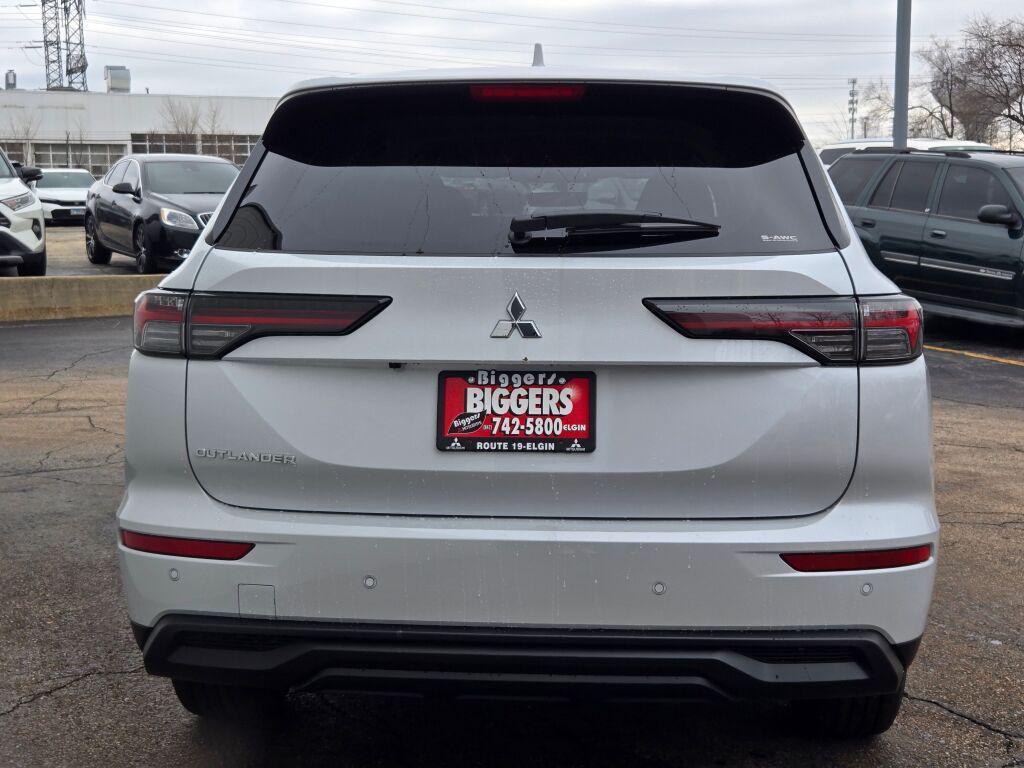 new 2026 Mitsubishi Outlander car, priced at $33,843