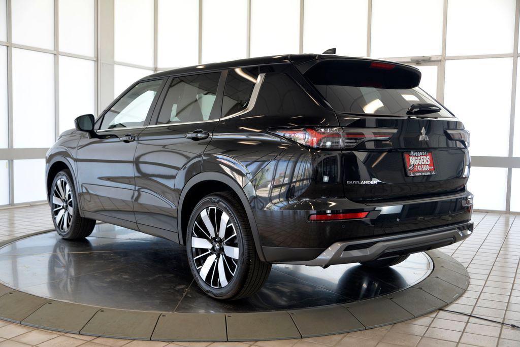 used 2026 Mitsubishi Outlander car, priced at $39,172