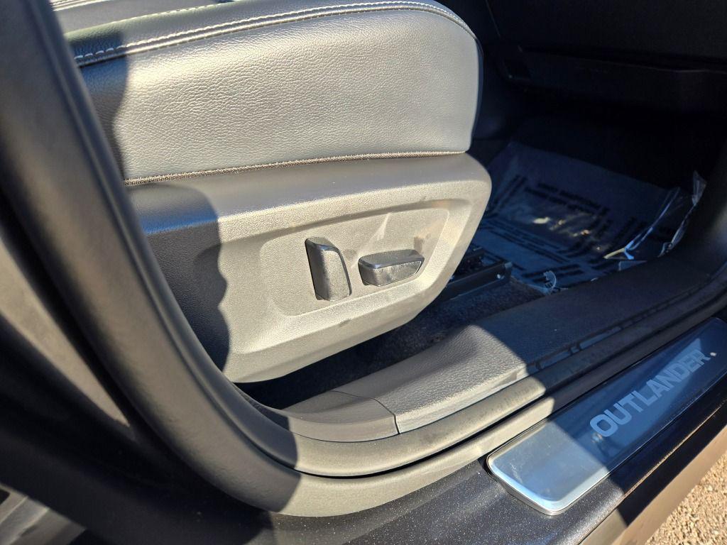 new 2026 Mitsubishi Outlander car, priced at $39,973